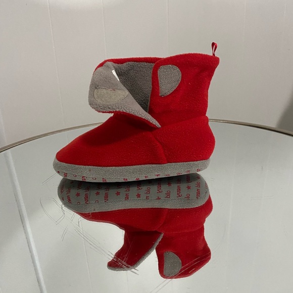 Old Navy Baby Bootie Red Unisex Size 0-24 months NWOT - Picture 4 of 5